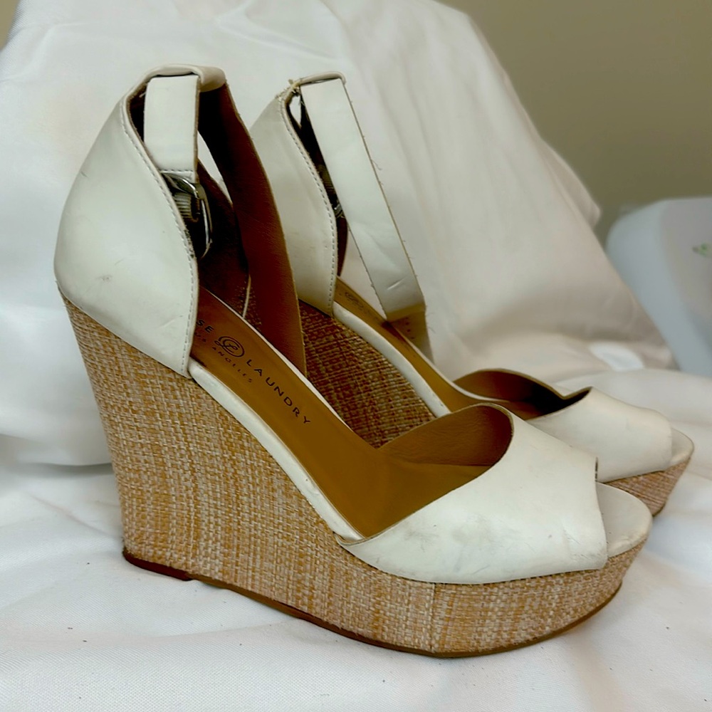 Chinese laundry White wedges